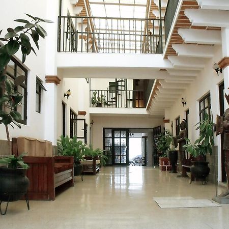 فندق Casa Blanca تيكيسكيابان المظهر الخارجي الصورة